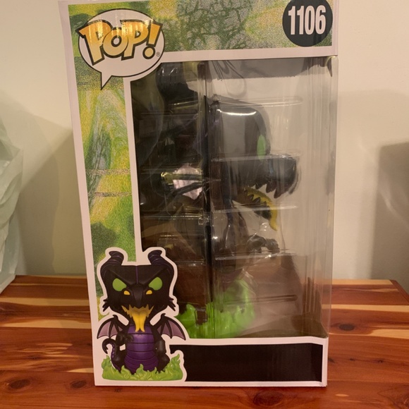 Funko Maleficent as Dragon (Jumbo) - Picture 4 of 6